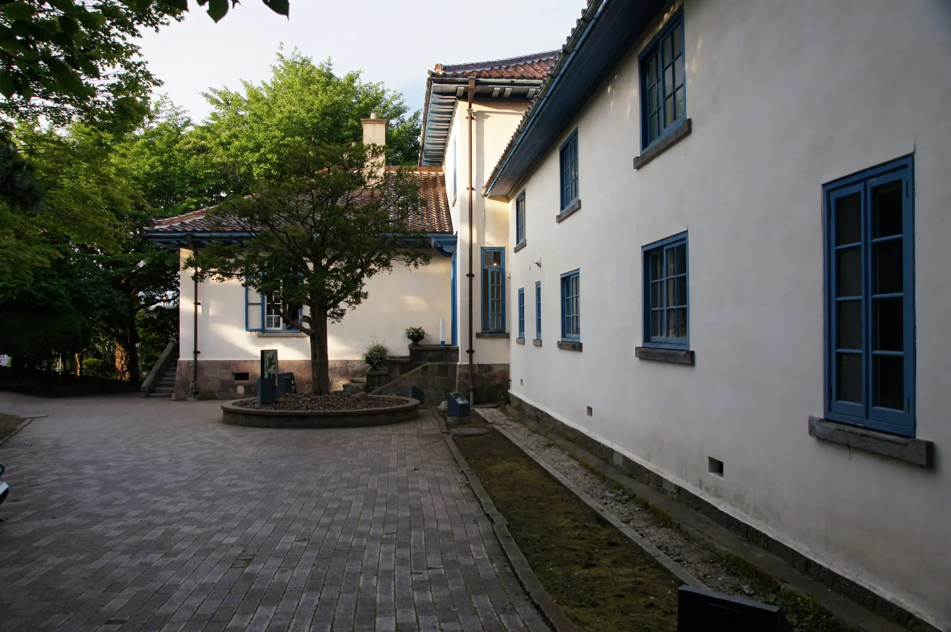 Former British Consulate (英国领事馆旧址, Yīngguó Lǐngshìguǎn Jiùzhǐ)