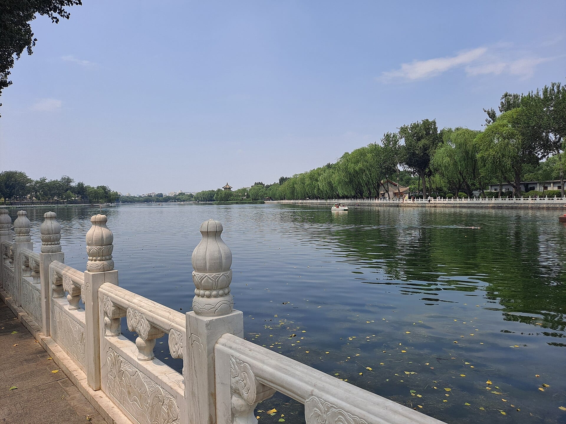 Houhai Lake