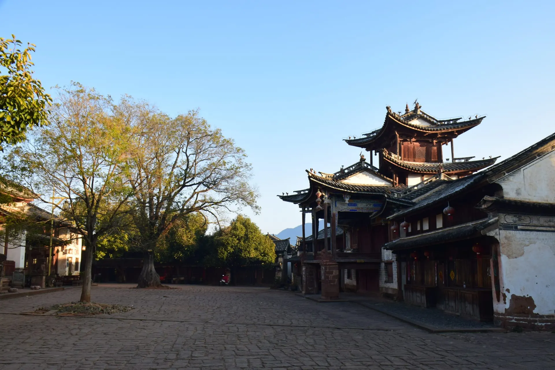 Shaxi Ancient Town (沙溪古镇)