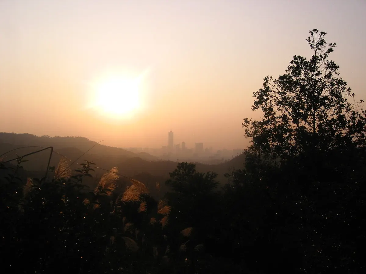 Baiyun Mountain (白云山)