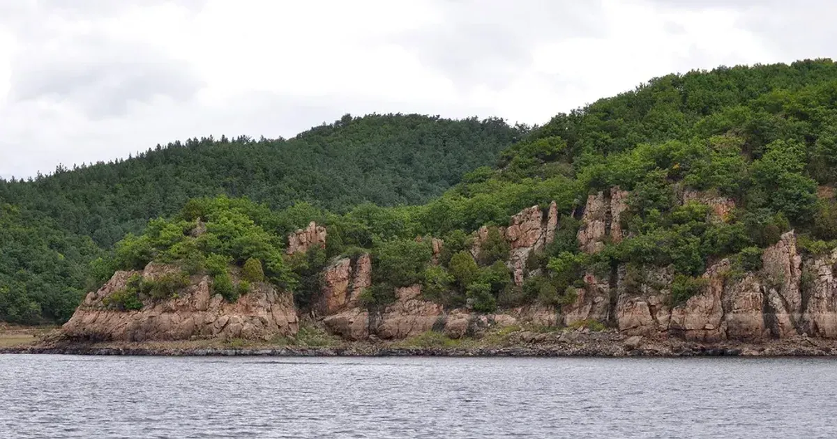 Jingpo Lake (Mirror Lake) travel photo
