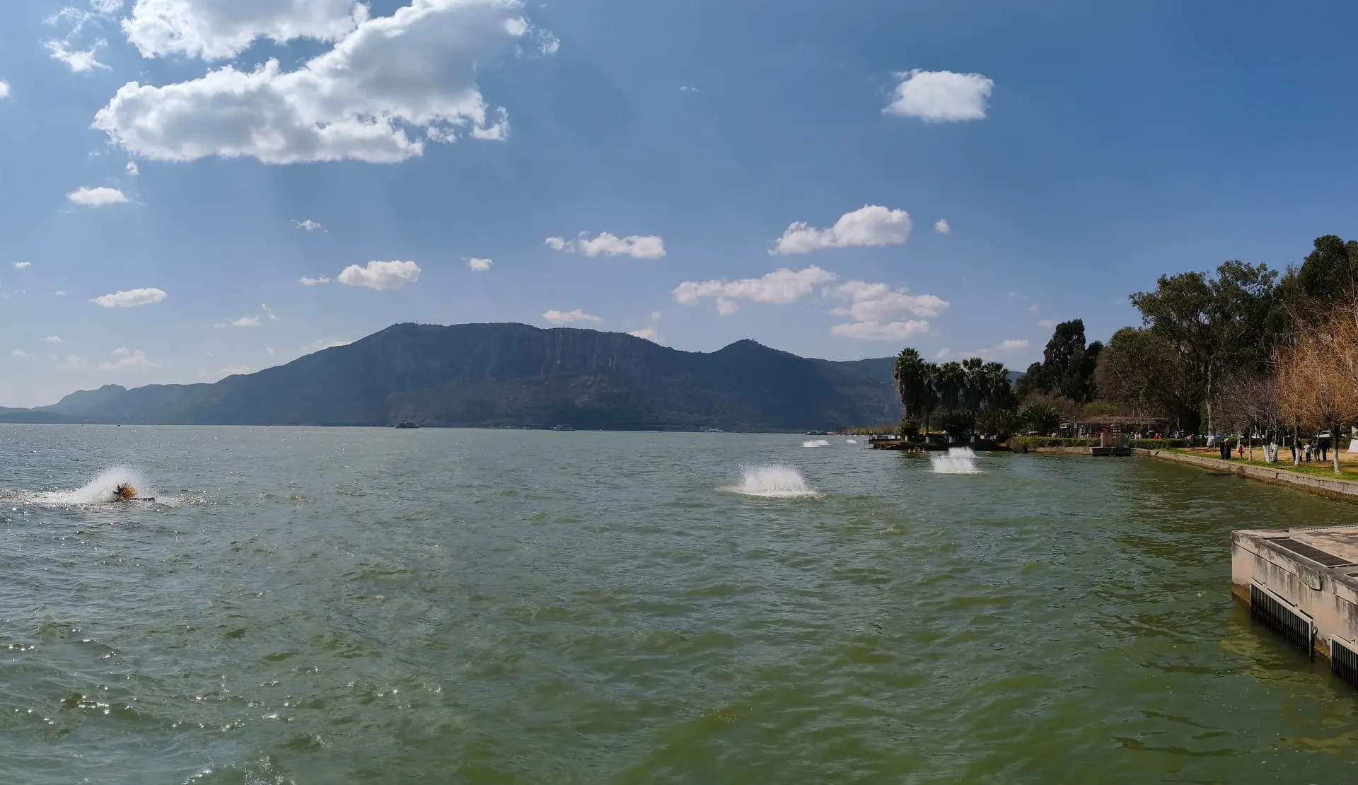 Dianchi Lake (滇池, Diānchí)