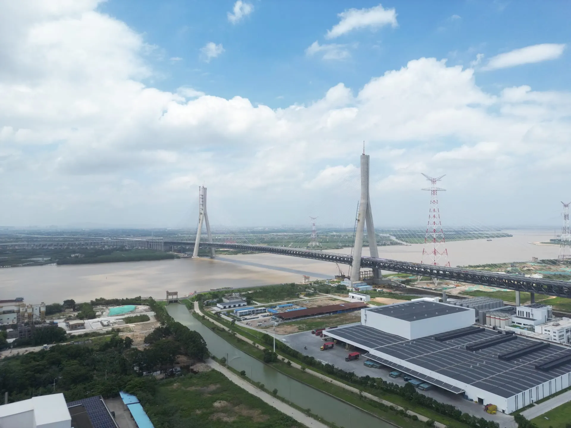 Zhongshan Bridge (中山桥, Zhōngshān Qiáo)