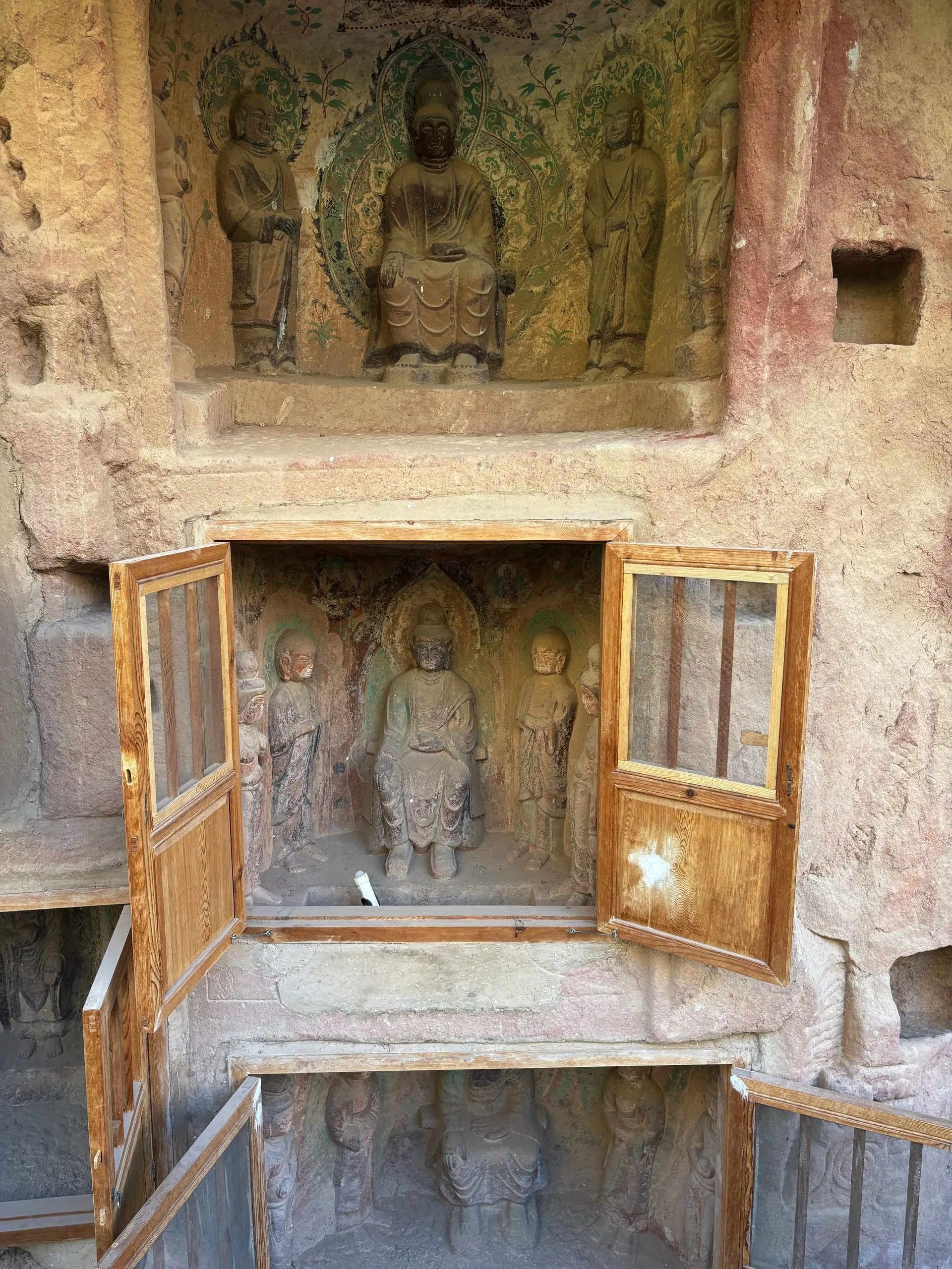 Bingling Temple Grottoes (炳灵寺石窟)