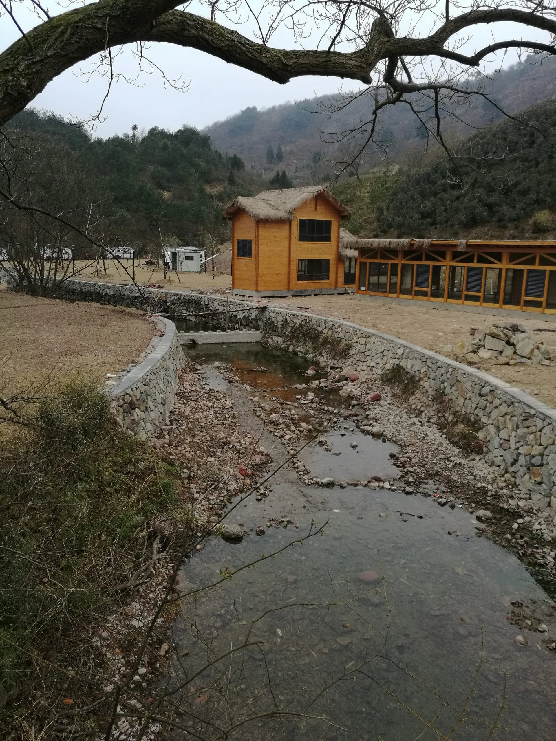 Xuedou Mountain (雪窦山, Xuědòu Shān)