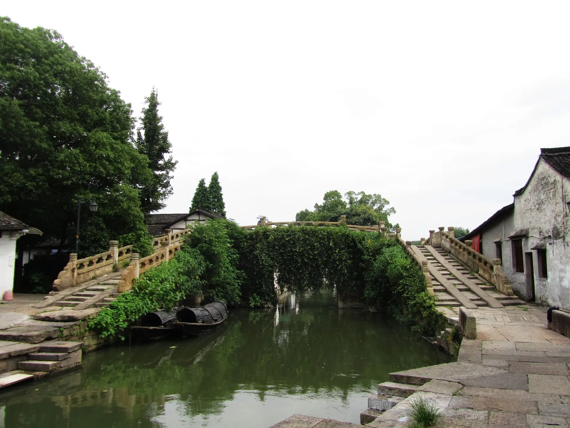 Bazi Bridge (八字桥, Bāzì Qiáo)