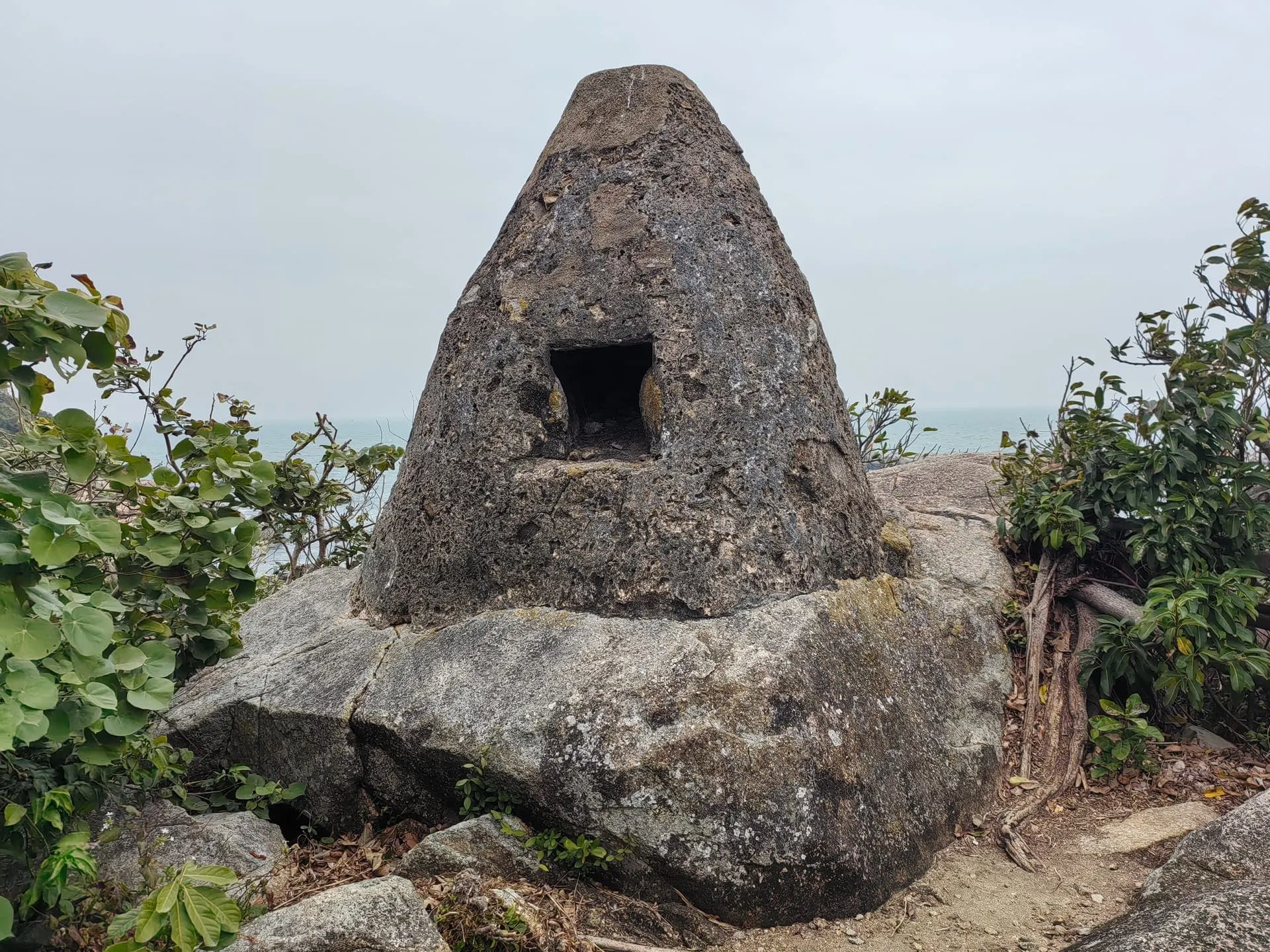 Dong'ao Island (东澳岛, Dōng'ào Dǎo)