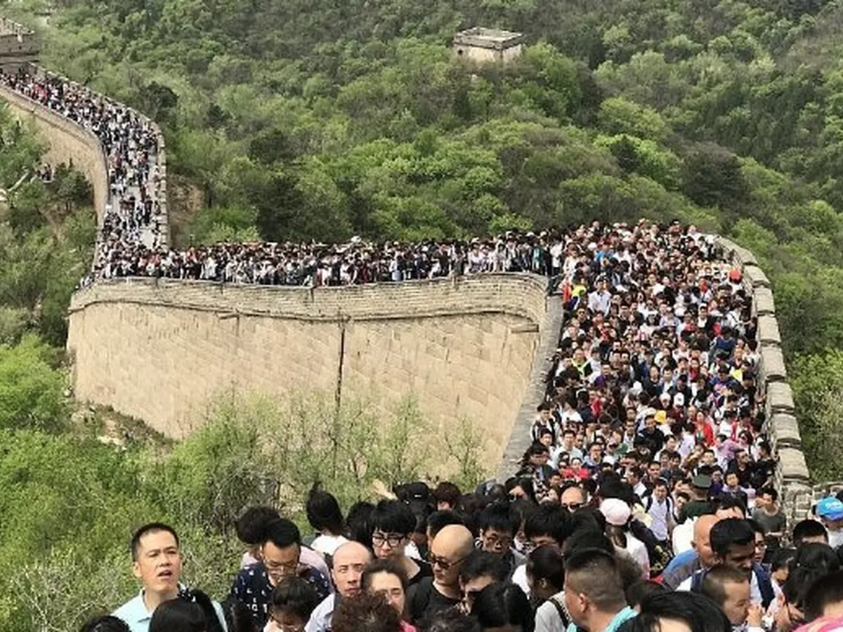 Peak-season crowds packing the wall at Badaling