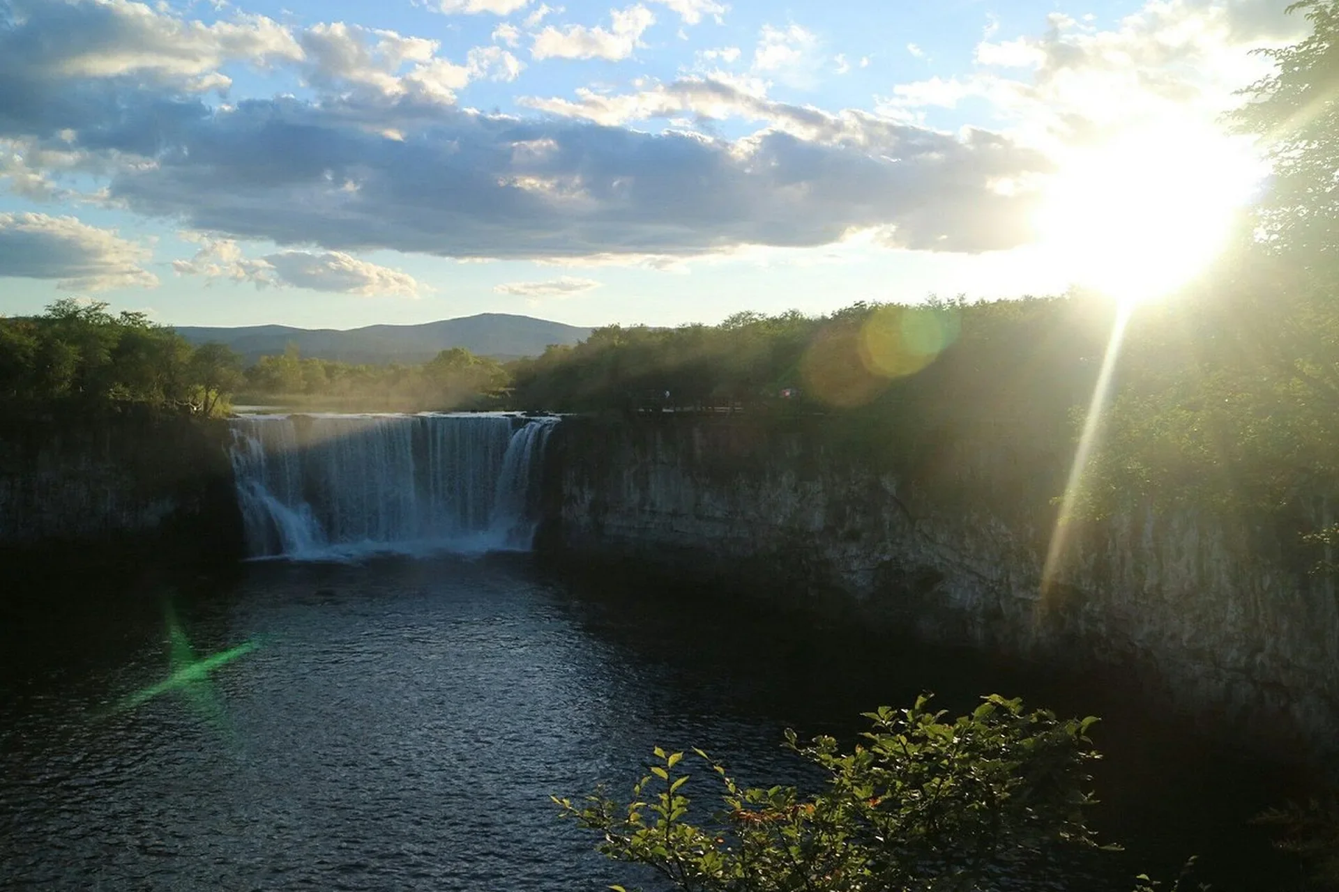Diaoshuilou Waterfall