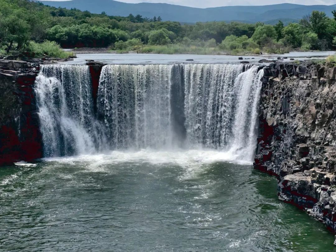 Diaoshuilou Waterfall