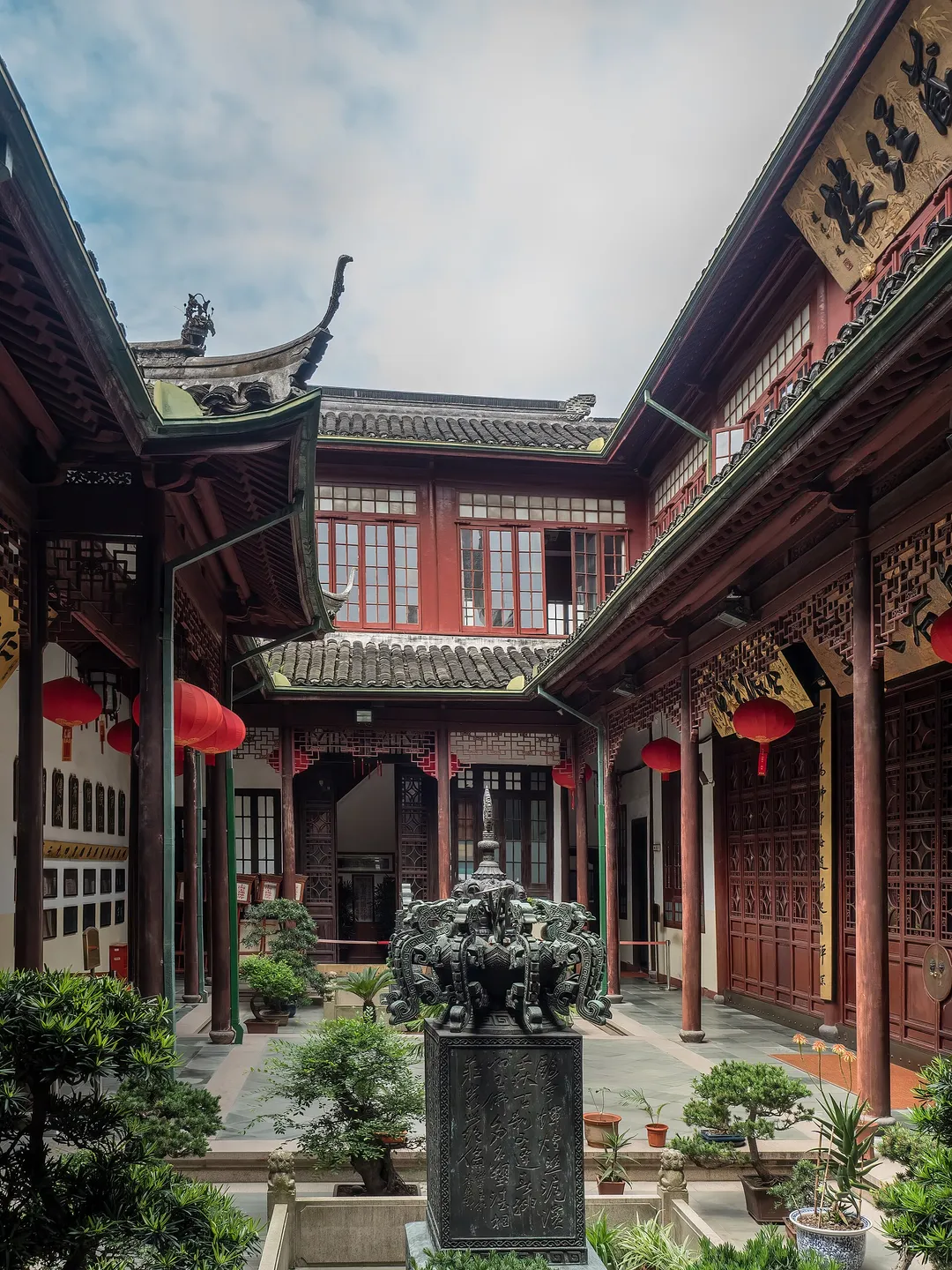 Jade Buddha Temple