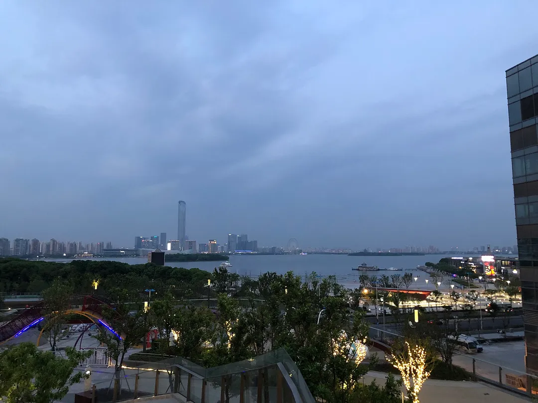 Jinji Lake