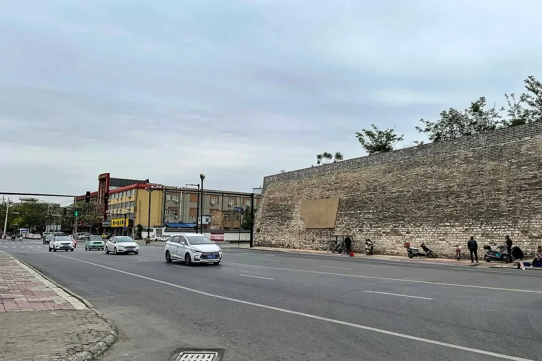 Kaifeng City Wall