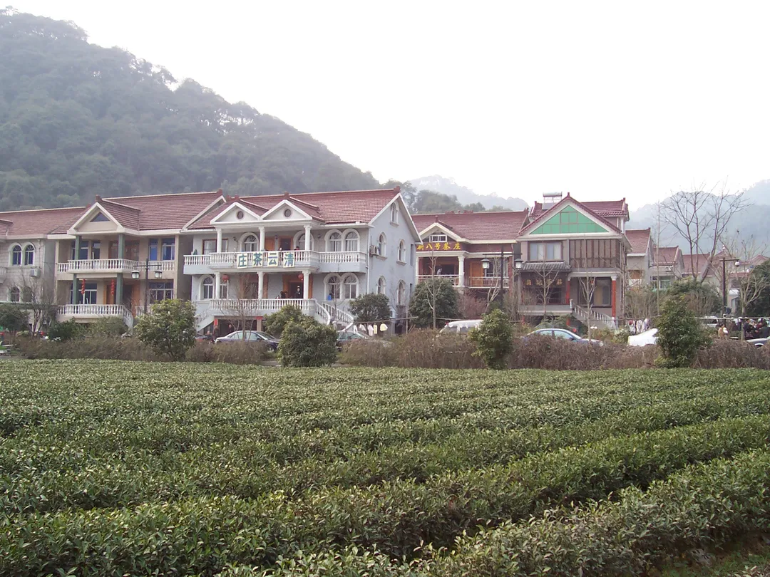 Meiling Tunnel Trail