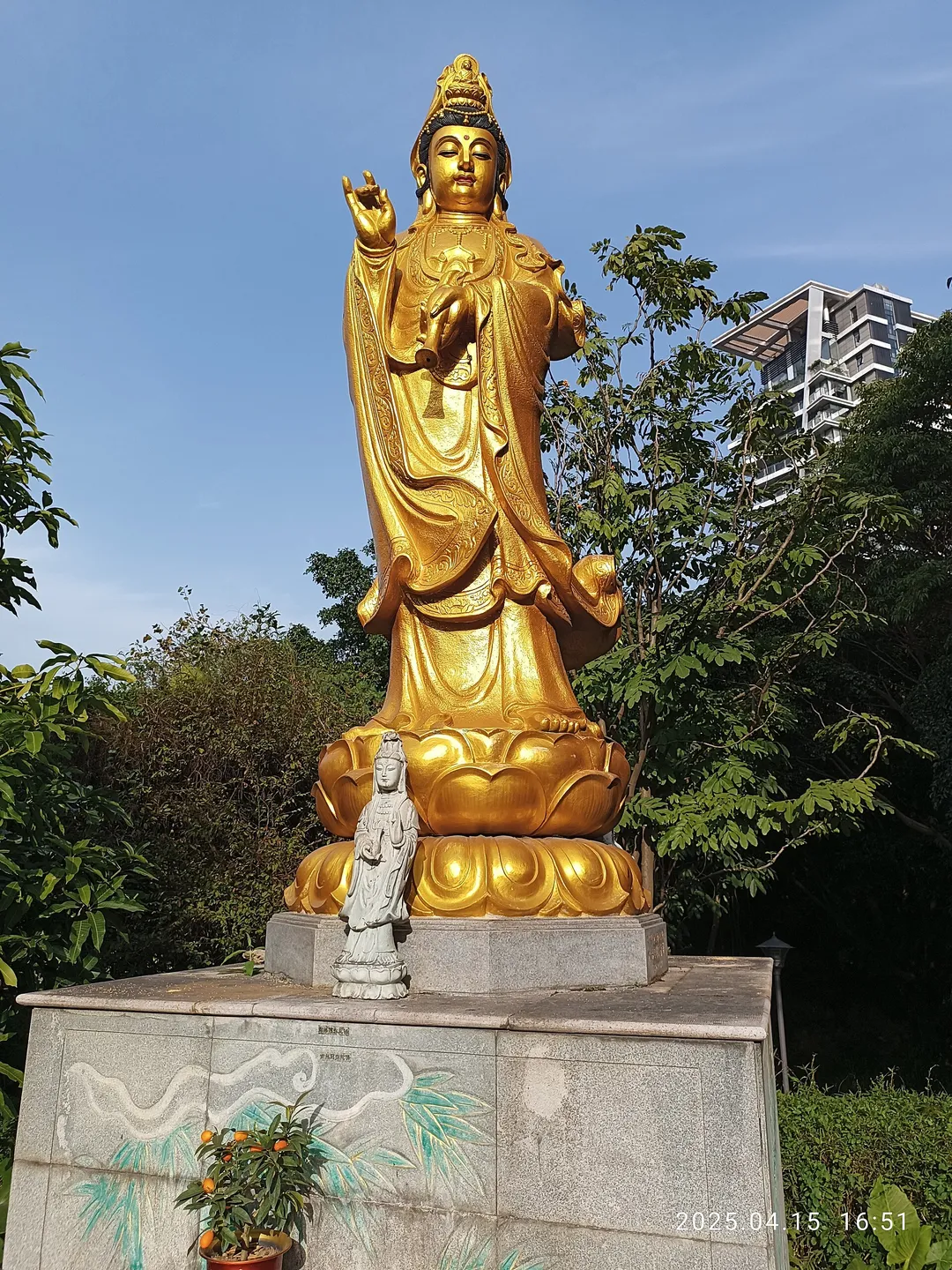 Nanshan Temple and Guanyin Statue