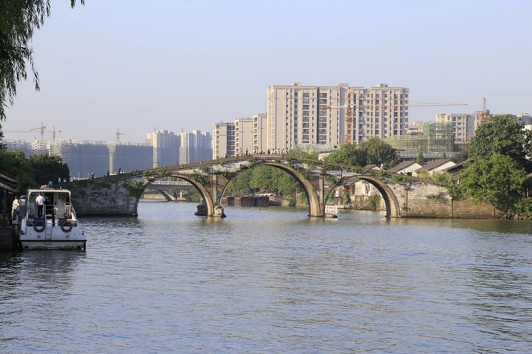 Gongchen Bridge & Grand Canal