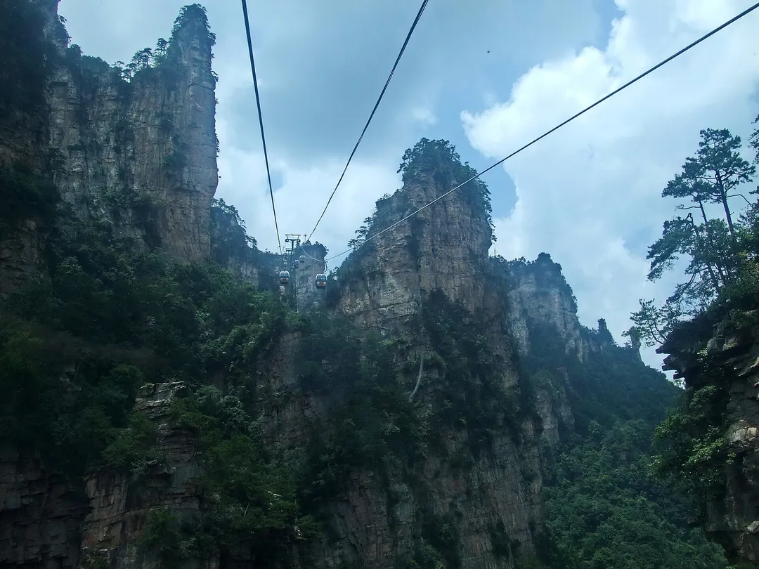 Tianzi Mountain (Emperor Mountain)
