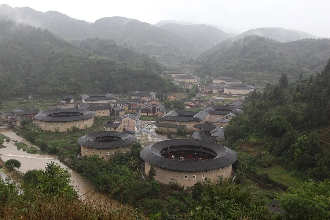 융딩 투루
