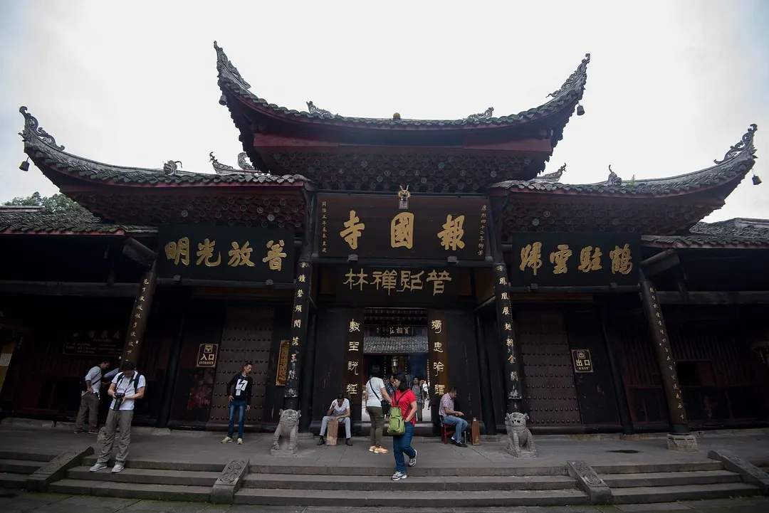 Scenes from Mount Emei, China