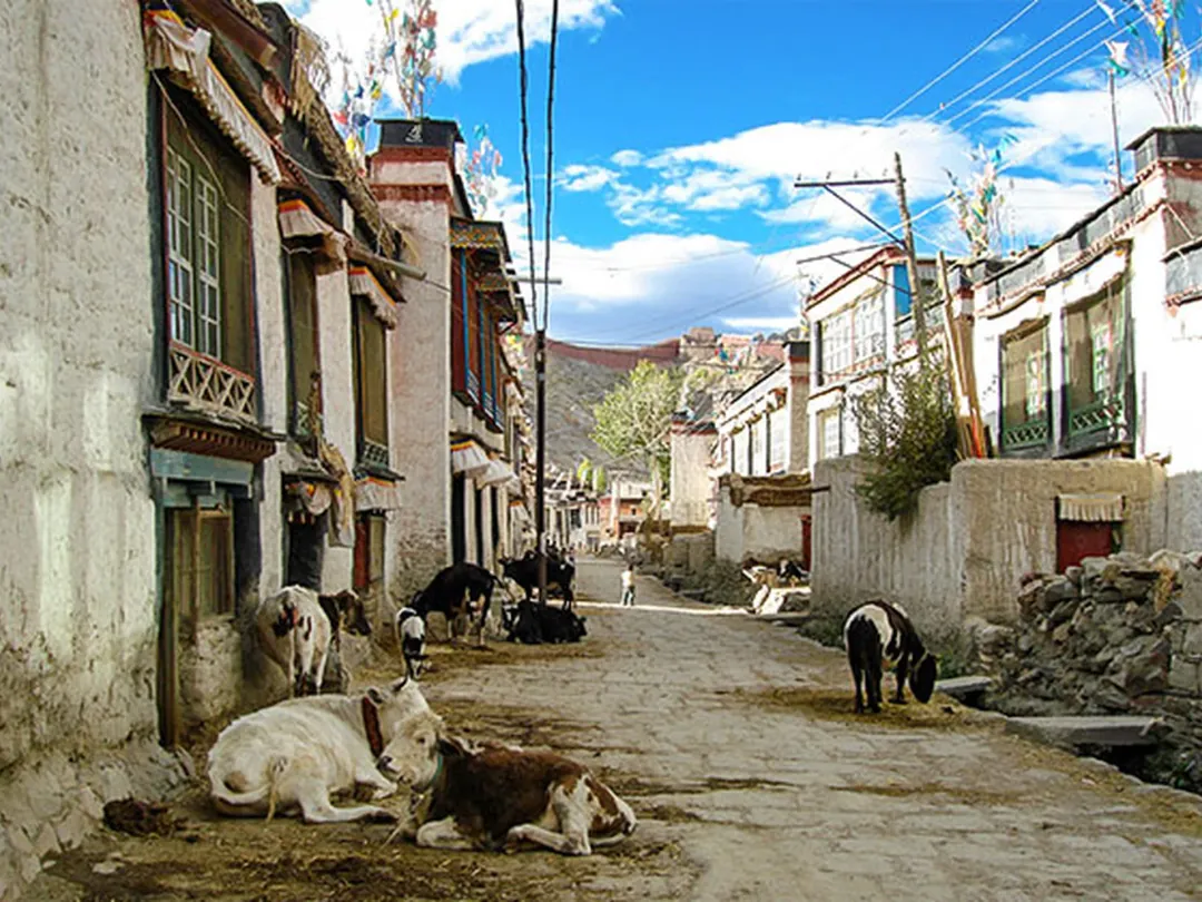 Scenes from Shigatse, China