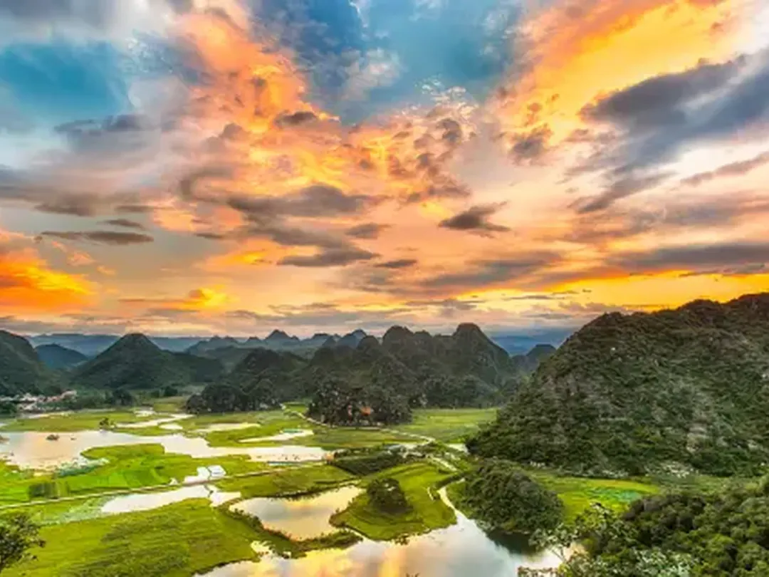 Scenes from Wenshan, China