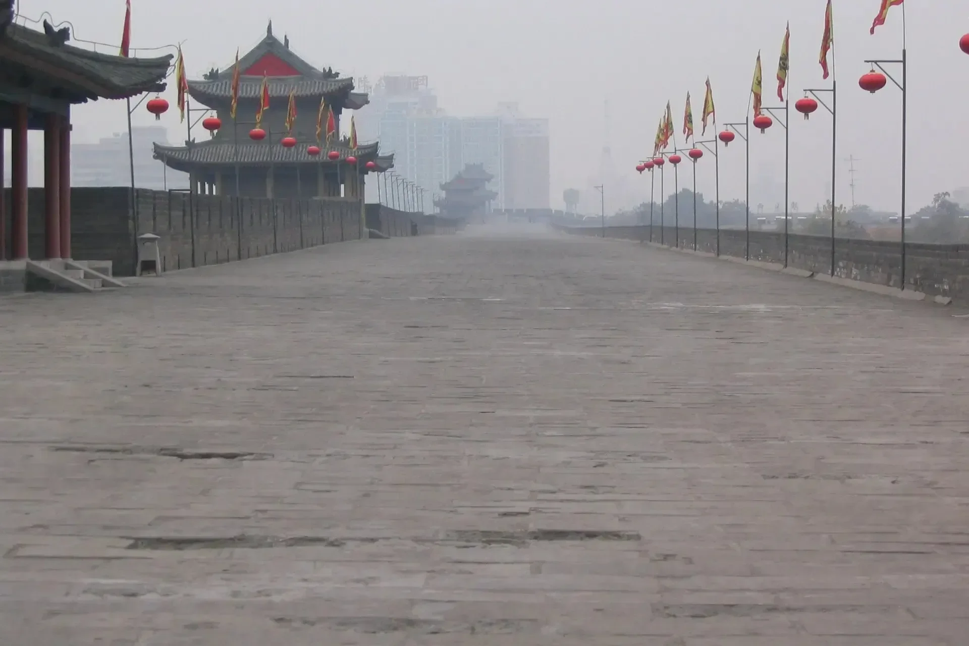 Xi'an City Wall at dusk