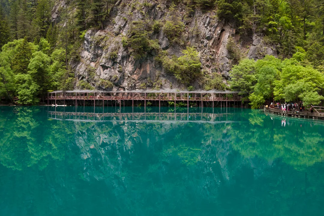 Jiuzhaigou Valley travel photo