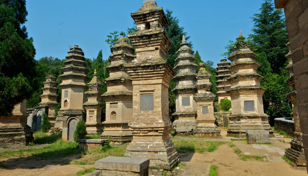 Historic Monuments of Dengfeng in the "Centre of Heaven and Earth"